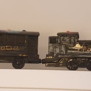 Zwarte trein en wagon